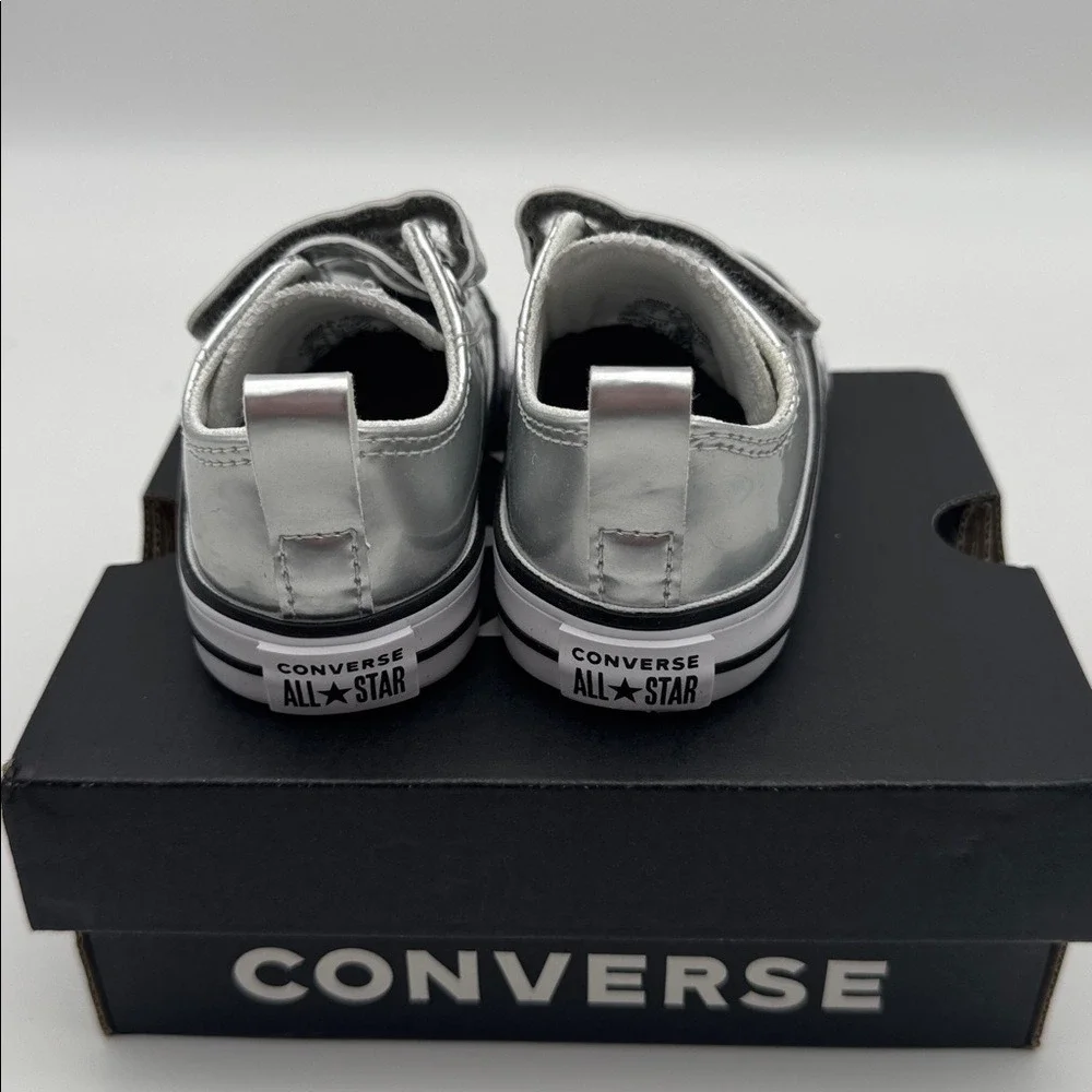 Converse Baby Metallic Silver Sneakers‎ sz 5